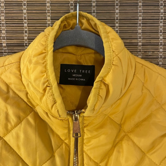 Love Tree Women's Mustard Quilted Vest - Picture 2 of 3